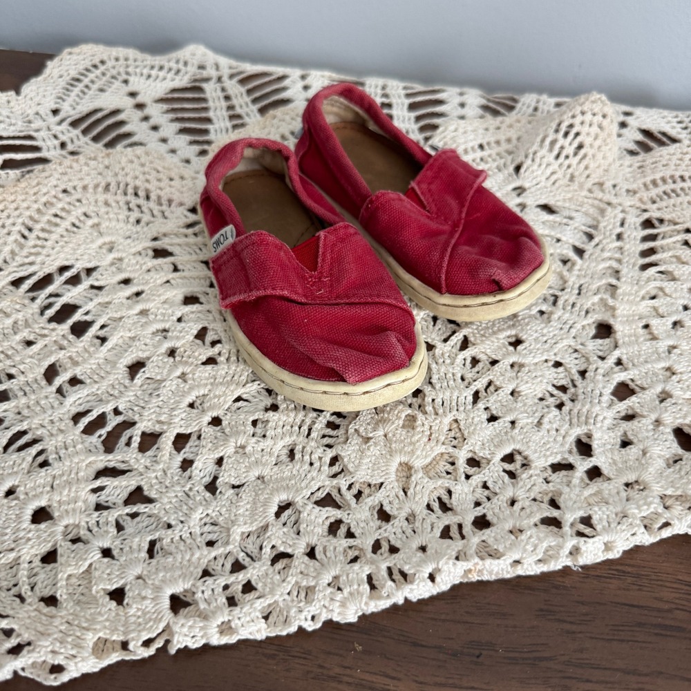 TOMS Tiny Classics Red Canvas Slip On Shoes Toddler Size 5 US